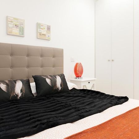 For You Rentals New Design Apartment Temporal Puerta Del Sol Pre10C Madrid Exterior foto