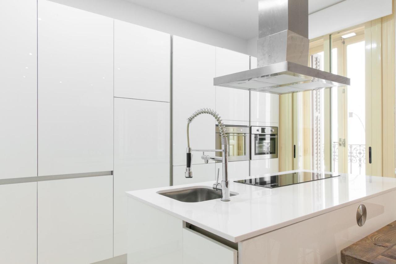 For You Rentals New Design Apartment Temporal Puerta Del Sol Pre10C Madrid Exterior foto